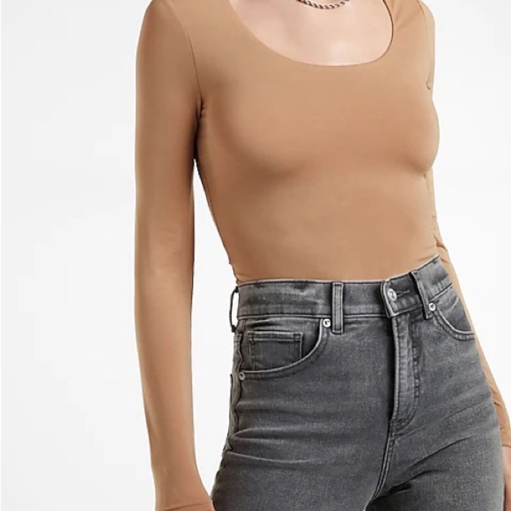 NWT Express Bodycon tan long sleeve bodysuit Size Large